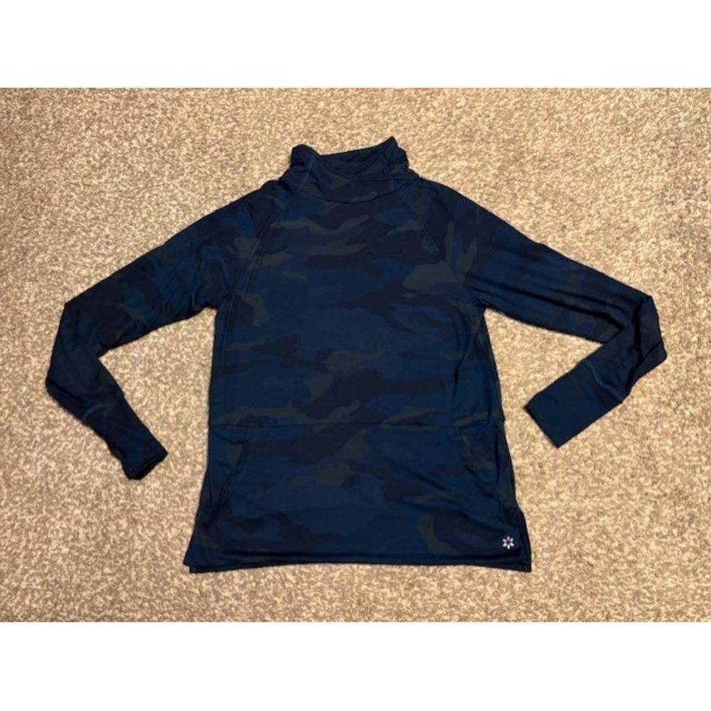 Nine West Active long sleeved top, blue camo, size medium